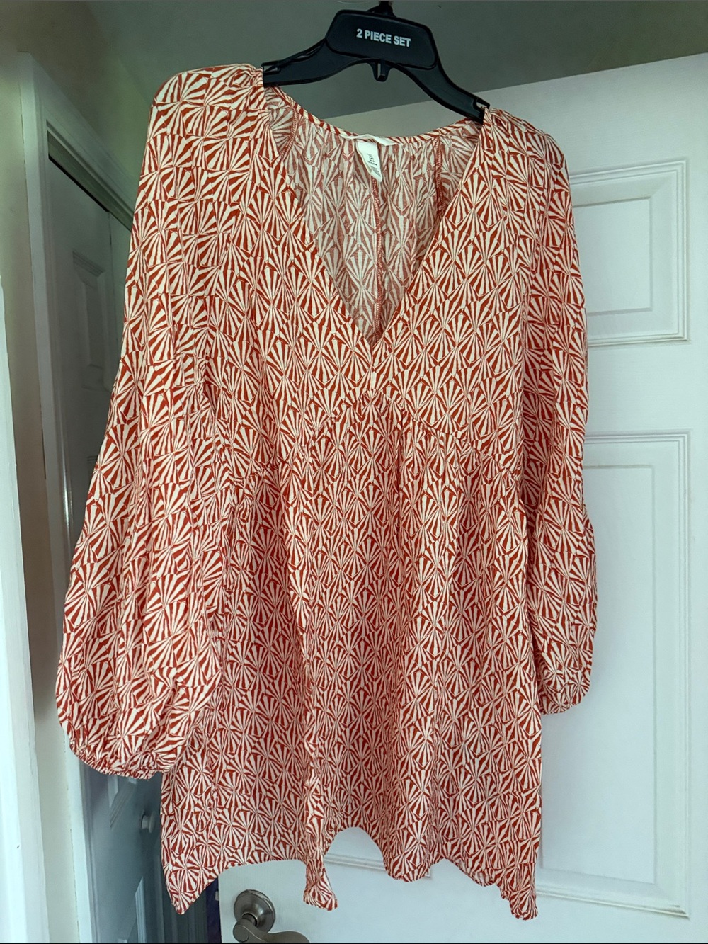 H&M Orange and White Geometric V-Neck Tunic Top